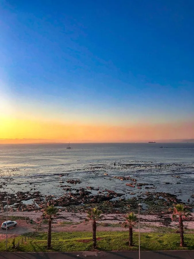 Beachfront Apartment With Stunning Ocean Views Cape Town